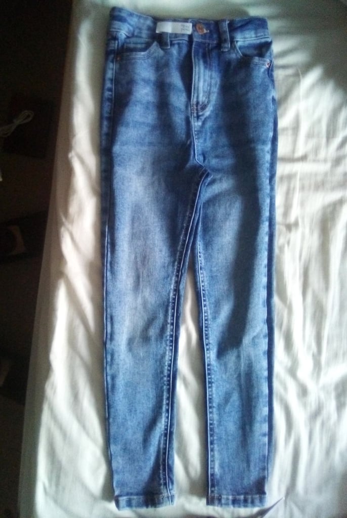 GIRLS FOOTWEAR AND CLOTHES