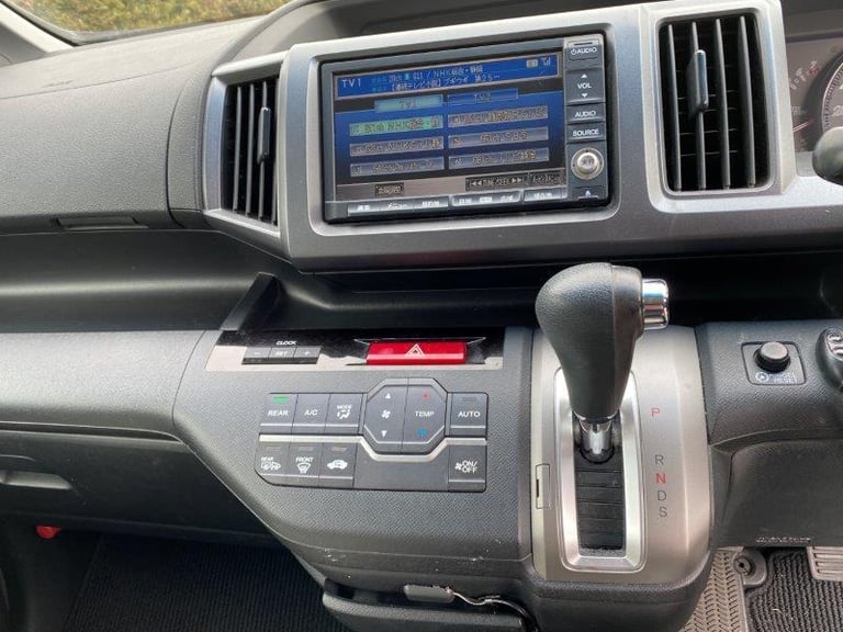 Honda Stepwagon/Alphard/Estima 2.0 Spada Z Auto 2.0 RK5 Auto 8 Seater MPV