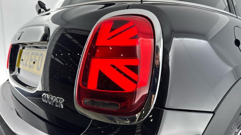 2022 MINI Hatch 1.5 Cooper Exclusive 5dr Petrol Hatchback Hatchback Petrol Manual