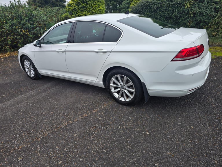 Volkswagen, PASSAT, Saloon, 2015, Manual, 1598 (cc), 4 doors