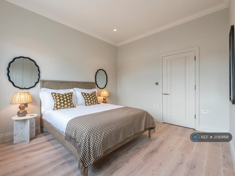 2 bedroom flat in Heath Road, London, TW1 (2 bed) (#2589168)