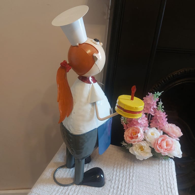Novelty Metal Chef Baker Kitchen Or Garden Ornament 