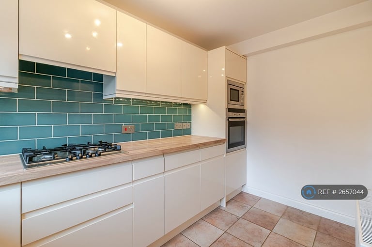 3 bedroom house in Saddlers Close, Fordingbridge, SP6 (3 bed) (#2657044)