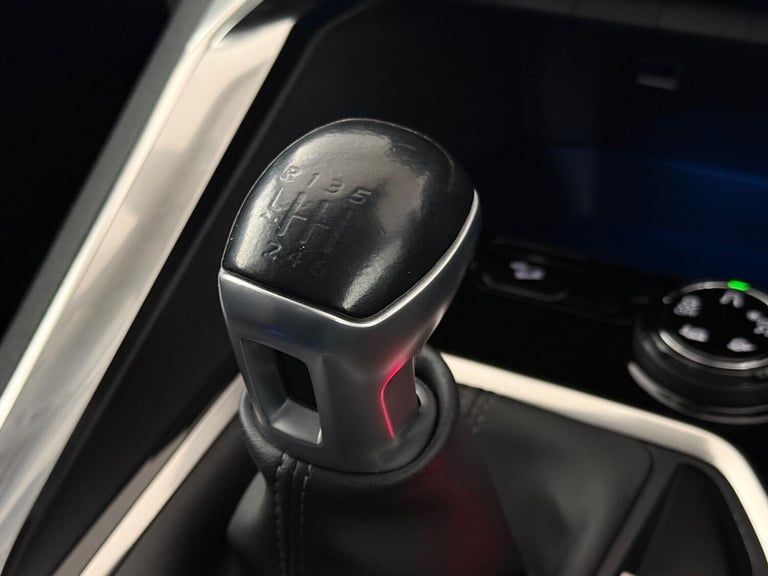 2018 Peugeot 3008 1.2 PureTech Allure Euro 6 (s/s) 5dr HATCHBACK Petrol Manual