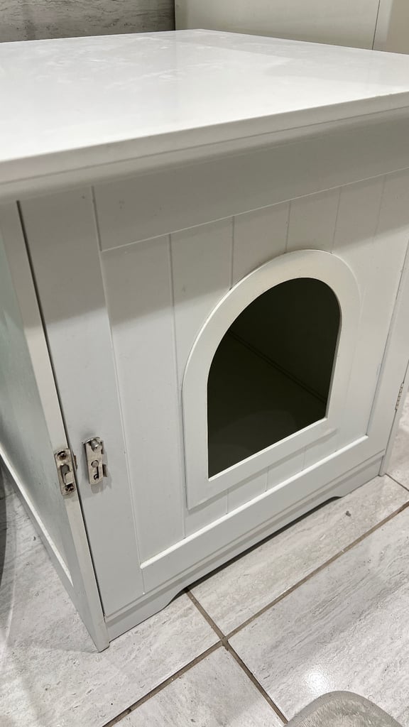 Cat Litter Box furniture enclosure 
