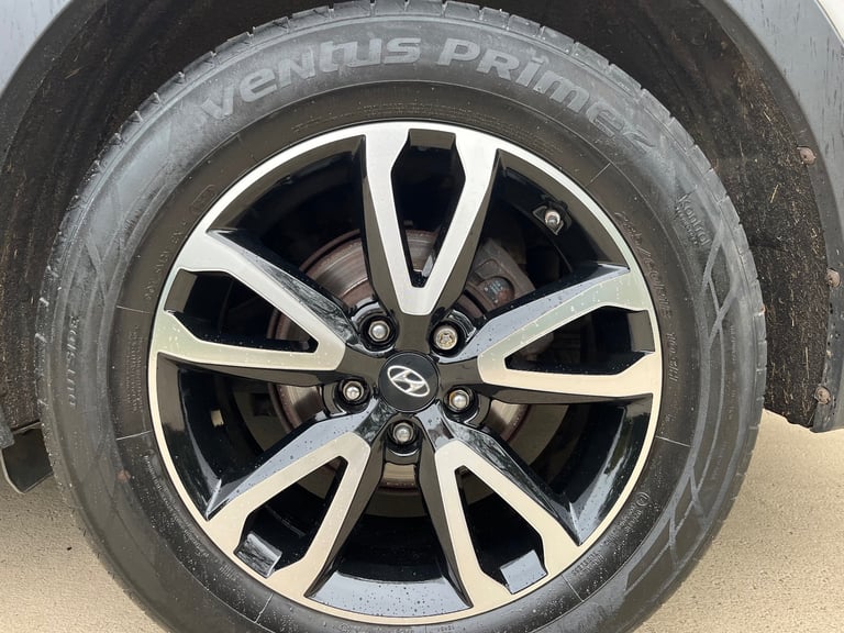 Hyundai, SANTA FE,Auto,tow bar, white, 4WD, FSH, new wheels, MOT & service! No advisory’s, 2014, 4X4