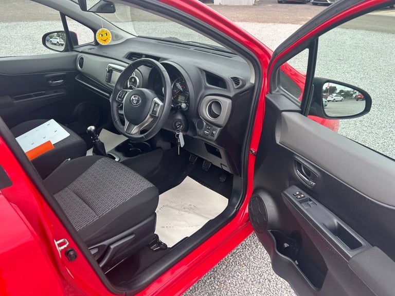 2013 Toyota Yaris 1.33 Dual VVT-i TR Hatchback 5dr Petrol Manual Euro 5 (101 ps) Hatchback Petrol...
