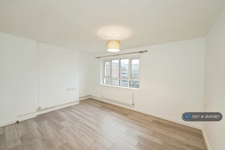 2 bedroom flat in Elton House, Bristol, BS2 (2 bed) (#2645967)