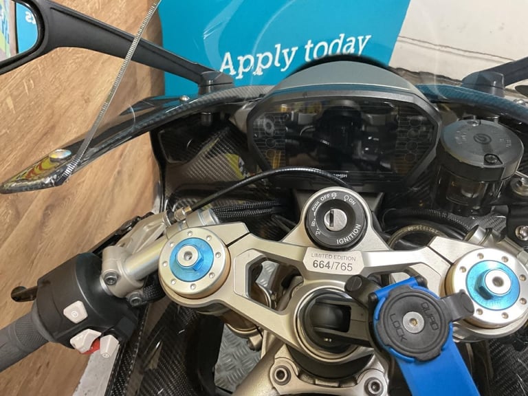 TRIUMPH DAYTONA MOTO2 765