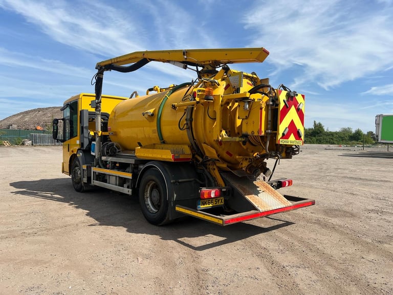 Mercedes-Benz ECONIC 1830 