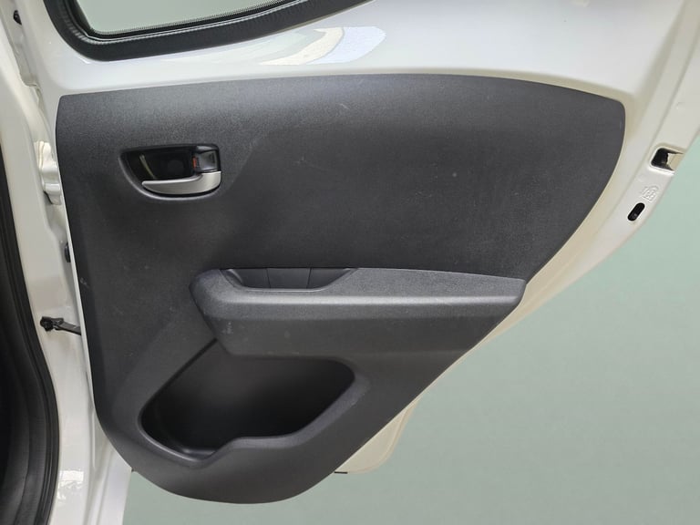 2021 Toyota AYGO 1.0 VVT-i x-play Hatchback 5dr Petrol Manual Euro 6 (s/s) (71 ps) - AIR CON Hatc...