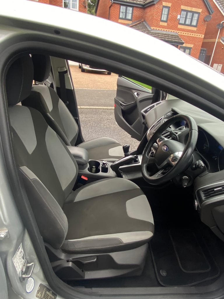 Ford, FOCUS, Hatchback, 2011, Manual, 1596 (cc), 5 doors
