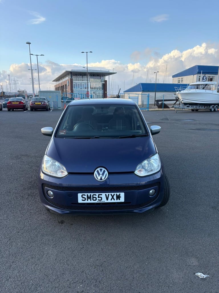 Volkswagen, UP, Hatchback, 2015, Manual, 999 (cc), 5 doors
