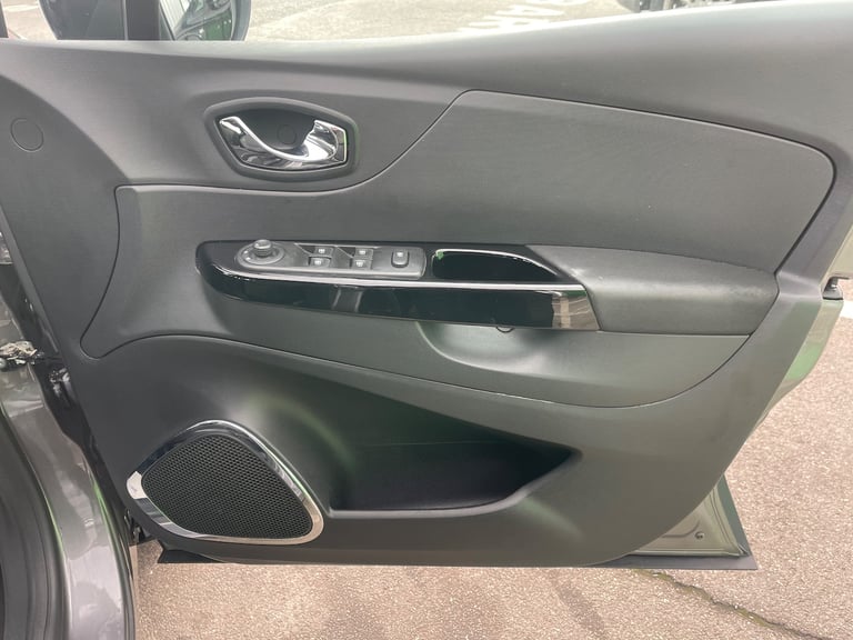 2015 Renault Captur 1.5 dCi ENERGY Dynamique MediaNav SUV 5dr Diesel Manual