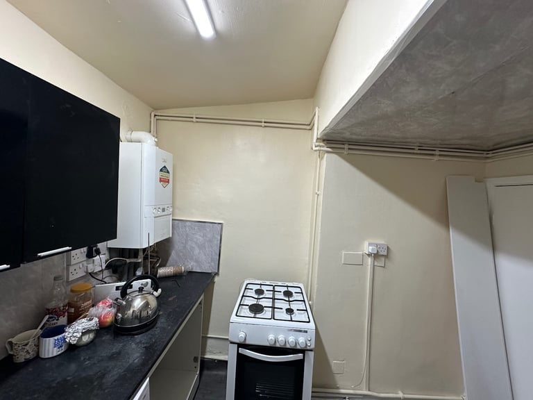 2 Bedrooms house to let in BD5 