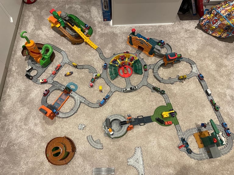 image for Thomas the Tank Engine tracks and trains