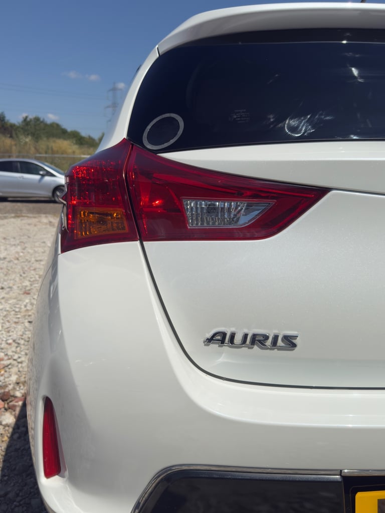 2025 Toyota Auris PETROL AUTOMATIC 1,5L Hatchback HYBRID ELECTRIC Manual