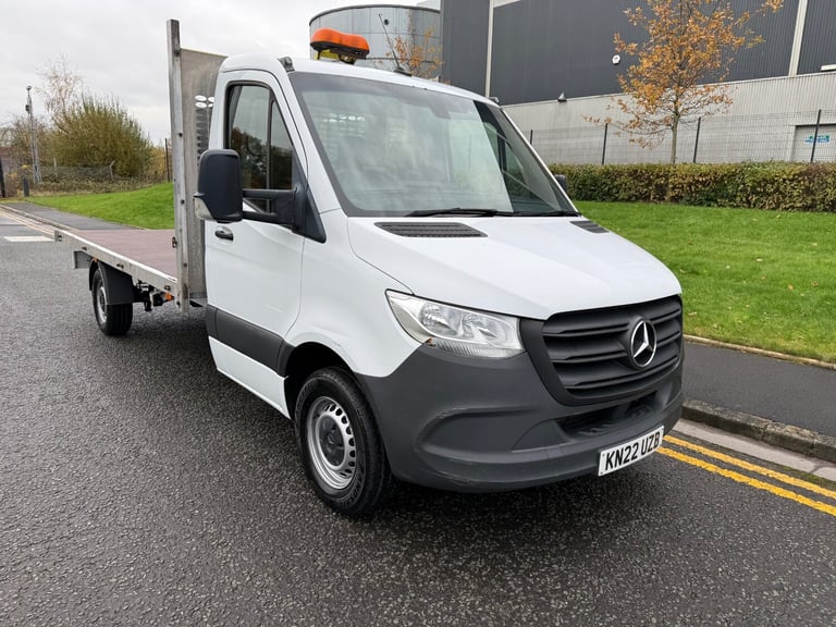 2022 Mercedes-Benz Sprinter 3.5t Progressive Chassis Cab FLATBED  CHASSIS CAB Diesel Manual