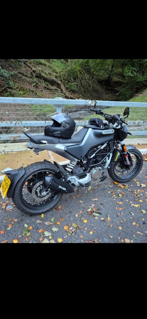 Husqvarna, SVARTPILEN, 2022, 125 (cc)