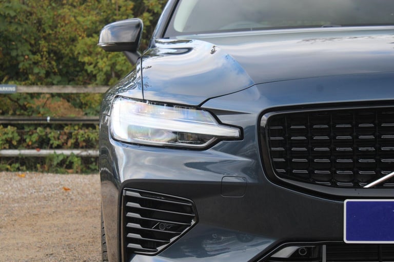 2025 Volvo V60 2.0 T6 18.8kWh Plus Auto AWD Euro 6 (s/s) 5dr ESTATE Petrol/Electric Hybrid Automatic