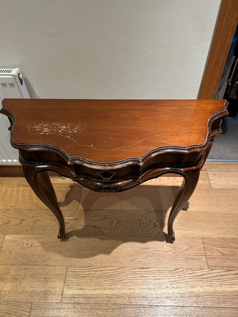 Console table 