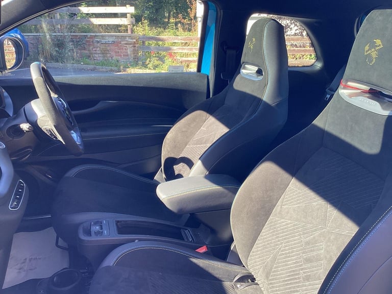 2024 Abarth 500 42kWh Scorpionissima Auto 3dr HATCHBACK Electric Automatic