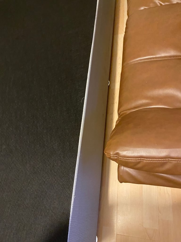 Single bed + mattress + mattress topper/protector 