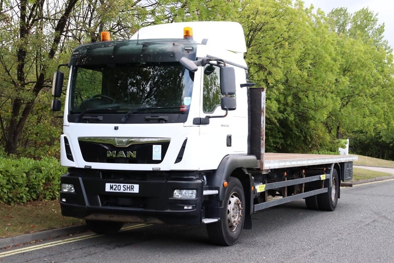 MAN TGM 18 250 LX 4X2 SLEEPER 29FT FLATBED (2015)