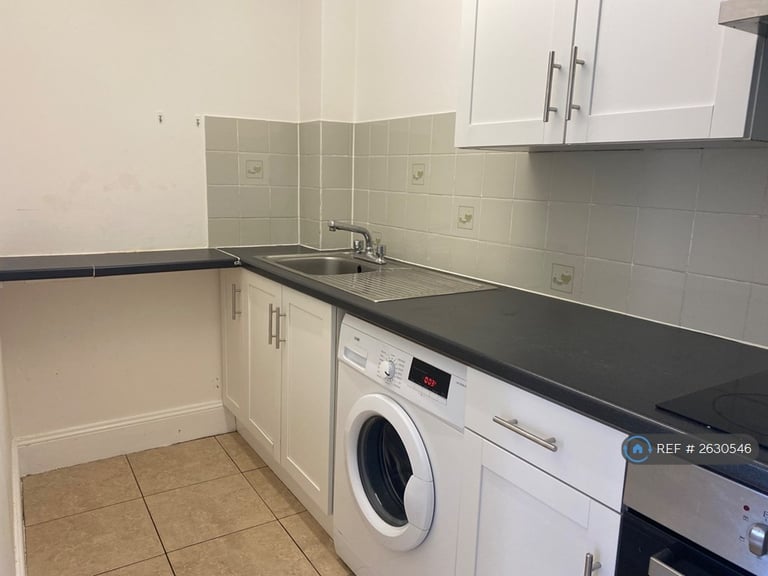 1 bedroom house in Hardy Close, Southampton, SO15 (1 bed) (#2630546)