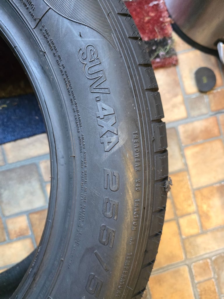 Goodyear Eagle F1 255 55 18