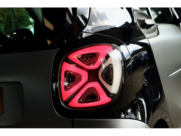 2022 smart fortwo 17.6kWh Prime Exclusive Coupe 2dr Electric Auto (22kW Charger) (82 ps) Coupe El...