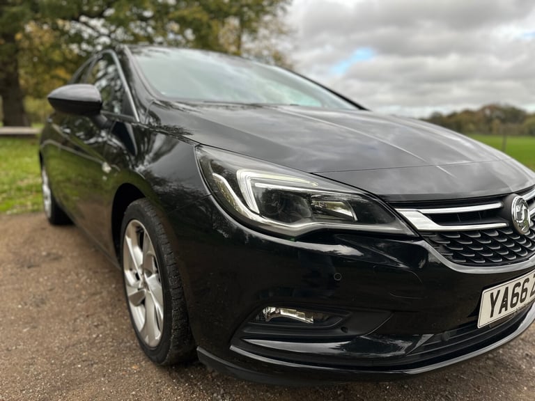 2017 Vauxhall Astra 1.4T 16V 150 SRi Nav 5dr Auto HATCHBACK Petrol Automatic