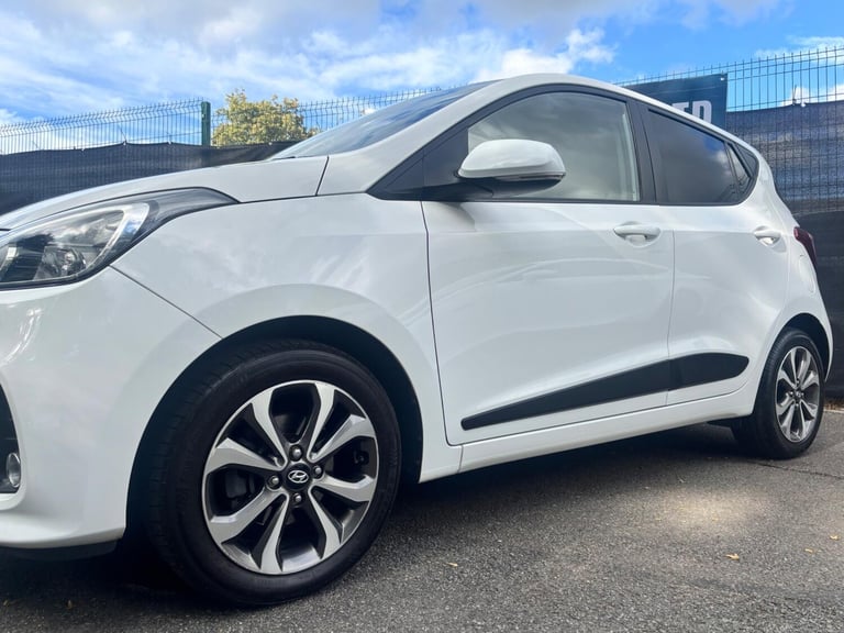 2017 Hyundai i10 1.2 Premium SE 5dr Auto HATCHBACK PETROL Automatic