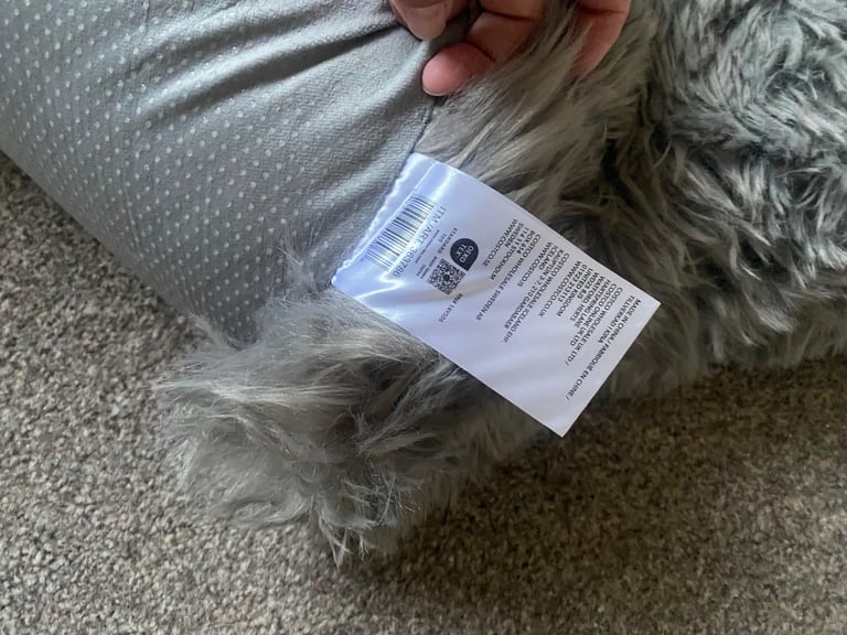 Dog bed brand new in box 