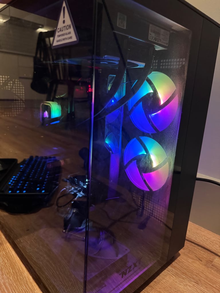 Gaming PC Bundle – Ryzen 7 9700X / RTX 4070 SUPER / Peripherals– £1,450 (London)