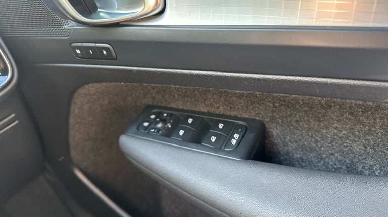 2023 Volvo XC40 Plus, B4 Mild hybrid, Petrol, Dark Estate Petrol Automatic