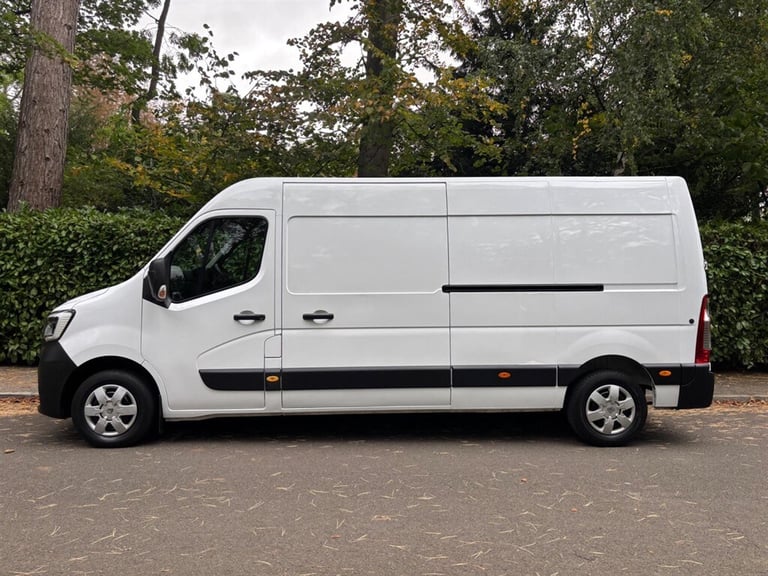 2021 Renault Master 2.3 dCi 35 Business+ FWD LWB Medium Roof Euro 6 4dr Panel Van Diesel Manual