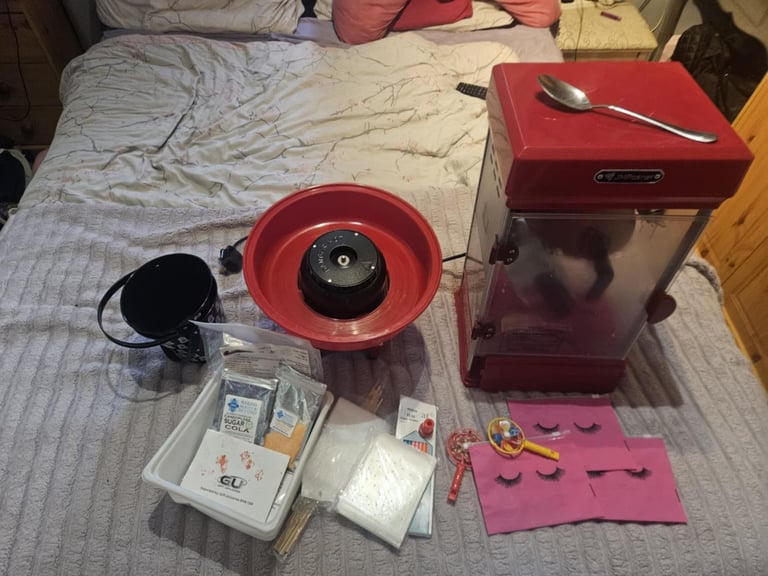 Popcorn and candyfloss machines