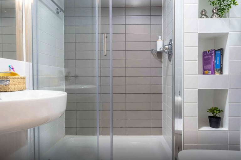 Looking for replacement tenant student accomodation London!