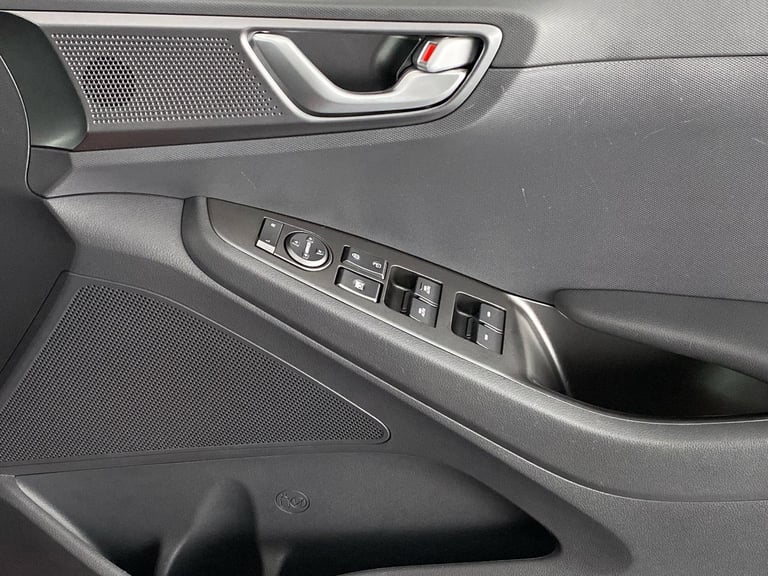 2022 Hyundai IONIQ 1.6 GDi Hybrid SE Connect 5dr DCT Hatchback PETROL/ELECTRIC Automatic