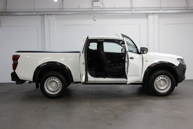 2025 Isuzu D-Max TD Utility Diff Lock Extended Cab 4x4 [205] (FREE MAINLAND UK DELIVERY !!) Pick ...