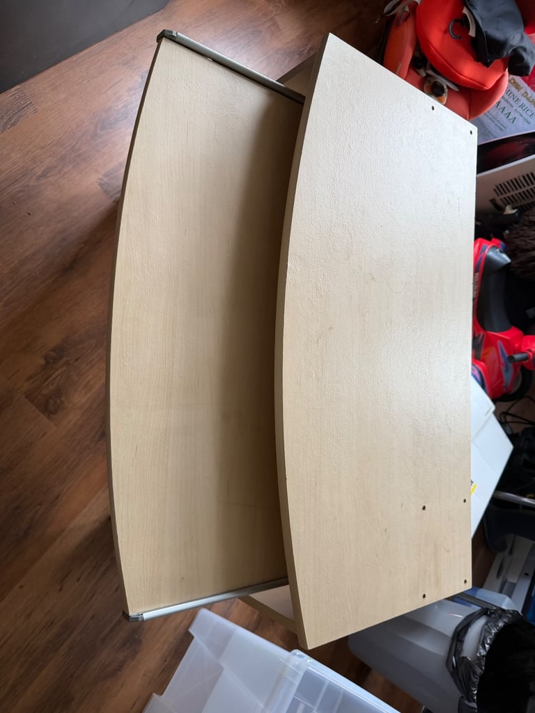 Free desk