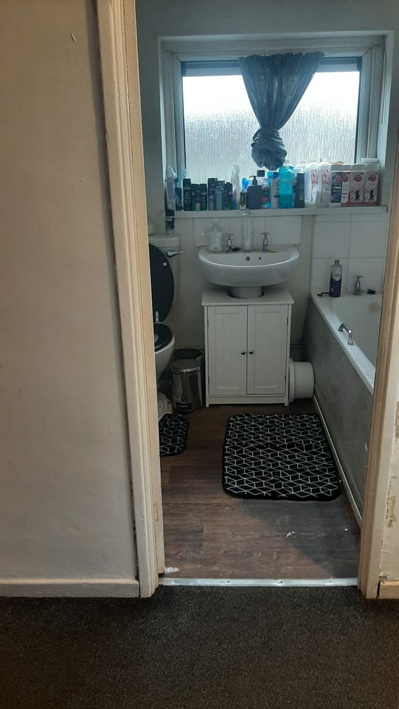 2 bedroom semi detached house (swap)want 3 bed or big 2