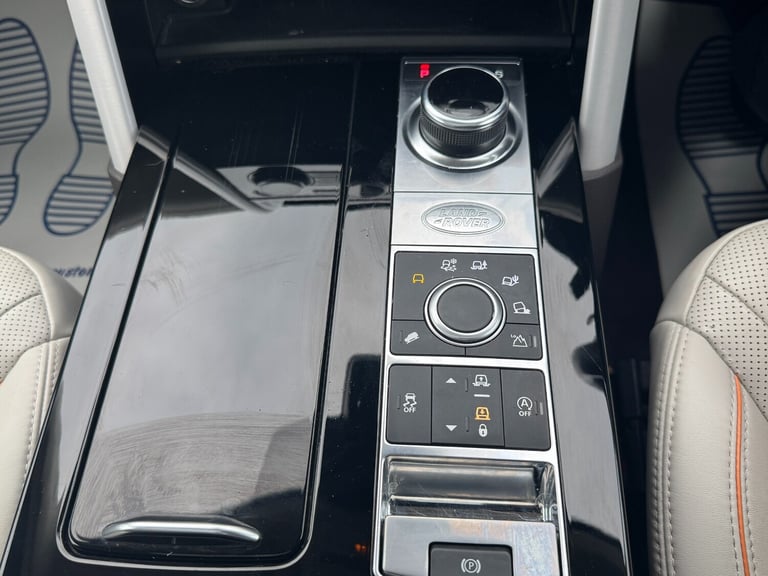 2019 Land Rover Discovery 2.0 SD4 HSE SUV 5dr Diesel Auto 4WD Euro 6 (s/s) (240 ps) ESTATE Diesel...