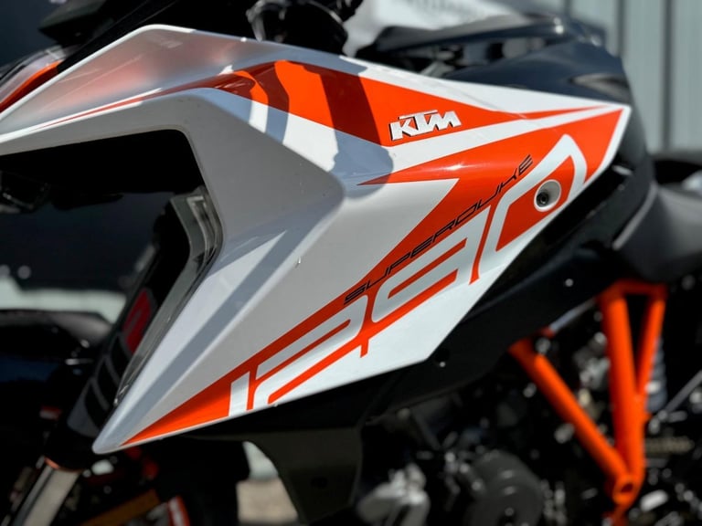 STUNNING ONE OWNER 2019/19 KTM 1290 SUPERDUKE GT MOTORCYCLE