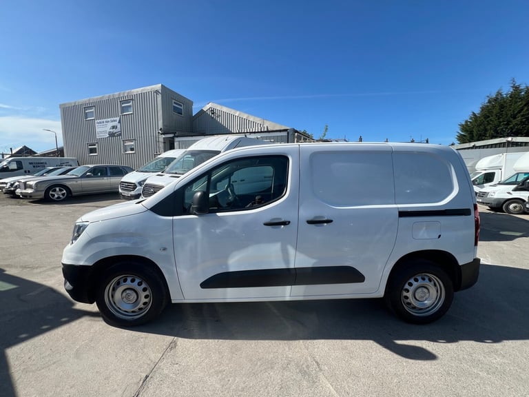 2020 Vauxhall Combo 2300 1.5 Turbo D 100ps H1 Edition Van PANEL VAN Diesel Manual