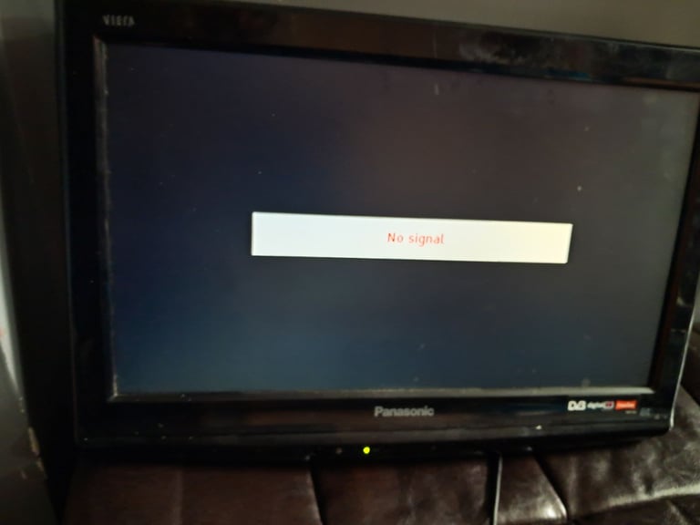 image for Panasonic Viera 19” LCD TV TX-L19X10B can include the wall mount