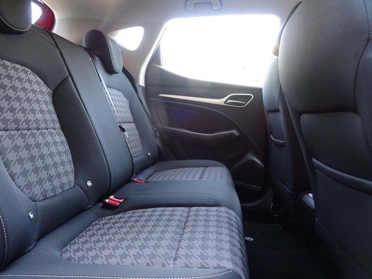 2020 MG MG ZS 1.0T GDi Excite 5dr DCT Automatic **LOW MILEAGE*ONLY 24000 MILES FROM NEW** HATCHBA...