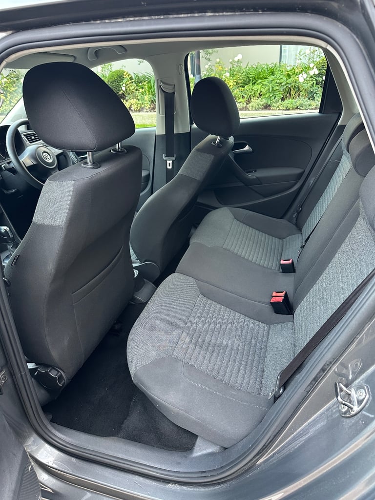 Volkswagen, POLO, Hatchback, 2011, Semi-Auto, 1390 (cc), 5 doors