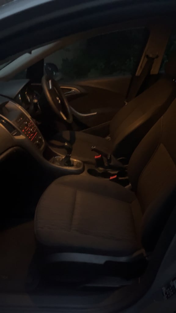 Vauxhall, ASTRA, Hatchback, 2012, Manual, 1598 (cc), 5 doors